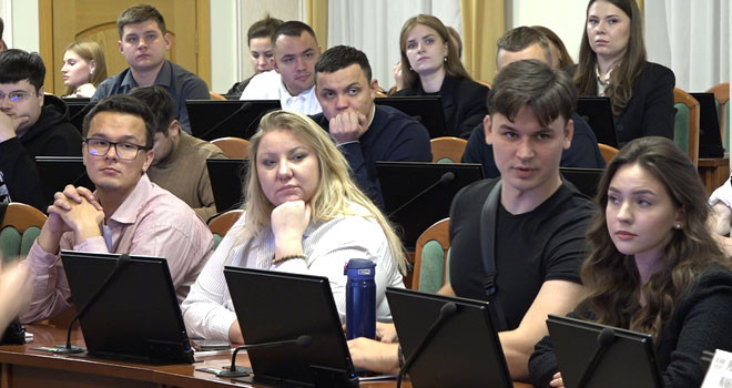 Открытый диалог: участники проекта «Лидеры Нижегородской области» встретились с Евгением Люлиным