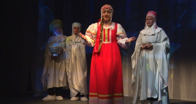 «Светлана» на сцене: первая премьера сезона состоялась в Дзержинском театре кукол