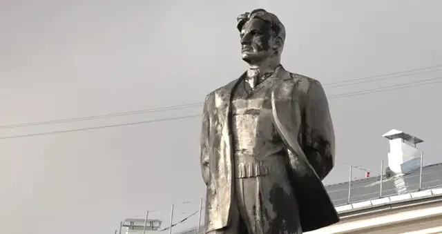 Отвечают дзержинцы: стоит ли устанавливать в городе памятники известным деятелям в области искусства и литературы
