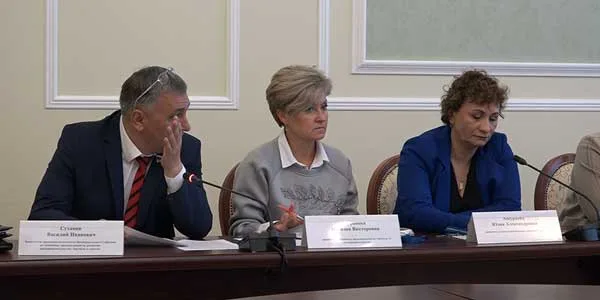 В Дзержинске обсудили проблему алкомаркетов в жилых домах