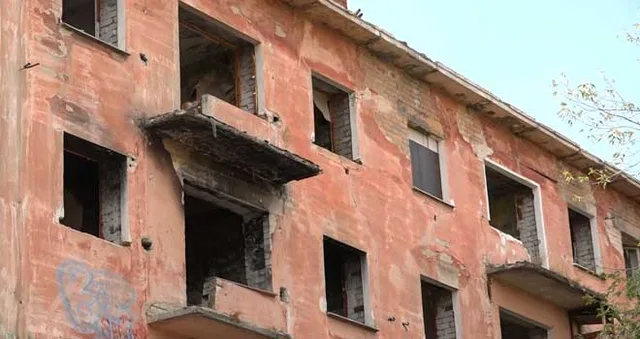 Нейтрализовать развалины: к сносу аварийного дома на Грибоедова, 36 приступили в Дзержинске