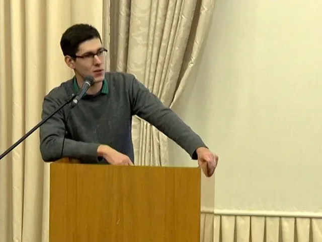 Дзержинский активист получил штраф в 20 тыс. рублей за пикет против повышения цен на проезд