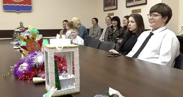 Новогодняя игрушка: итоги творческого детского конкурса подвели в Гордуме Дзержинска