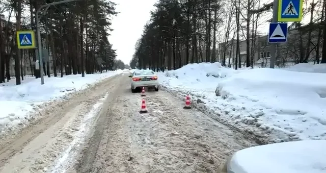 Опасный забег: подросток сбит машиной на пешеходном переходе в Дзержинске