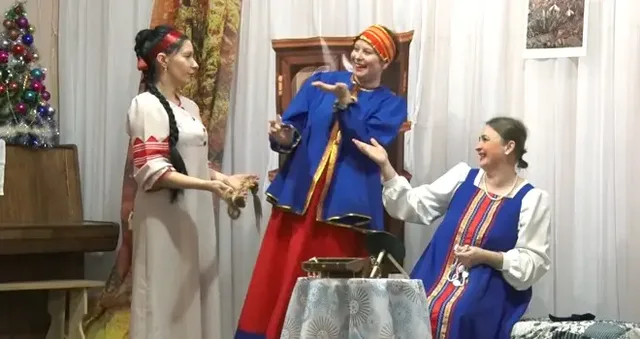 Классный «Морозко»: новогодний спектакль показали учащиеся одной из дзержинских школ