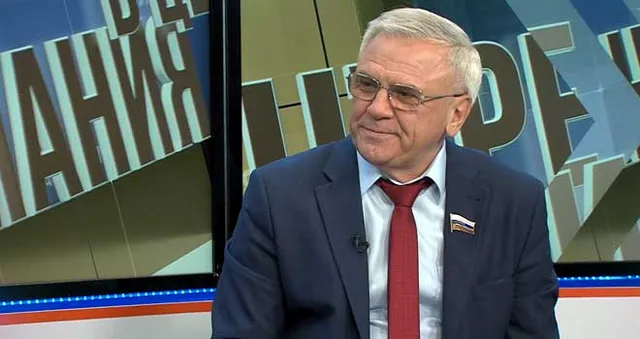 «В центре внимания с Евгением Люлиным». «Химик» в серебре, закрытие Черняховского путепровода и областной бюджет