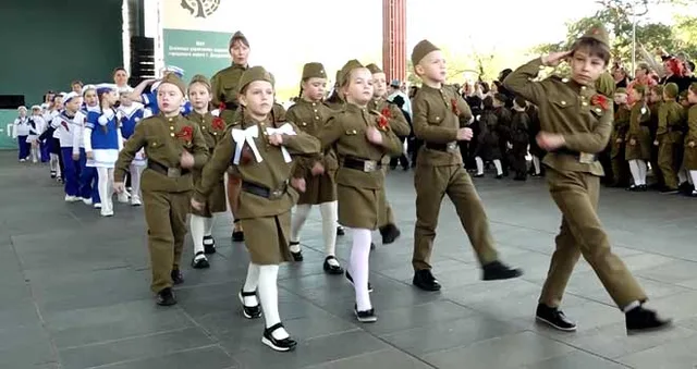 Дзержинск. День Победы. Юные патриоты