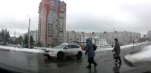 Обратная связь: очередная подборка нарушений ПДД на дорогах Дзержинска