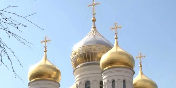 С молитвой в сердце. Пасху в этом году верующие дзержинцы встретят дома