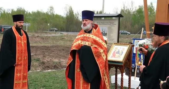 Здесь служили, здесь молились: памятную доску установили на месте Троицкой церкви в бывшем селе Черное