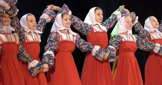Городские гулянья: областной фестиваль народного танца прошел в Дзержинске