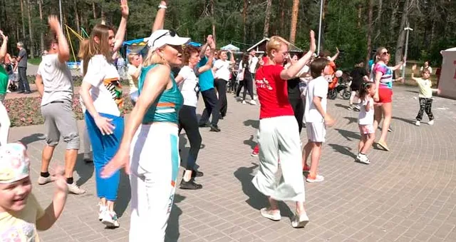 День города 2023: вдохновение и творчество захлестнули дзержинцев на фестивале «Арт-пространство»