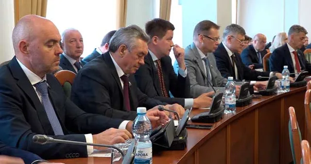 Интернет для всех: депутаты Заксобрания Нижегородской области хотят привлечь мобильных операторов в деревни и села
