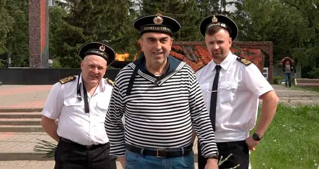 Тельняшки и флаги : День Военно-морского флота отметили в Дзержинске