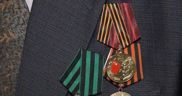 К 80-летию Победы: дзержинские ветераны войны продолжают получать памятные награды