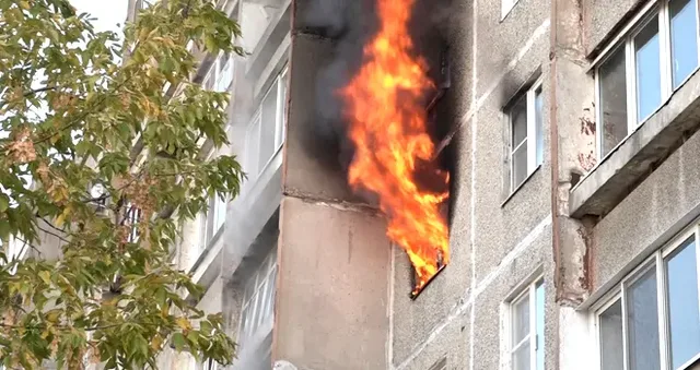 Огненный переполох: пожар практически уничтожил квартиру жительницы Дзержинска