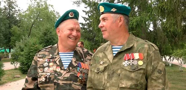 Расплескалась синева: день Воздушно-десантных войск отметили в Дзержинске