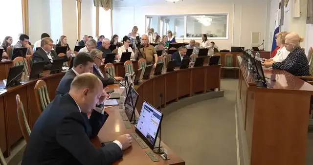 Лекарства для всех: увеличение возрастной планки для получателей помощи фонда «Круг добра» поддержали депутаты регионального Заксобрания