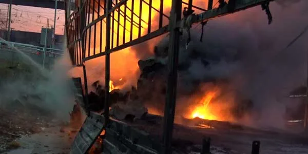 Утренний пожар. Появились версии возгорания фуры в Дзержинске