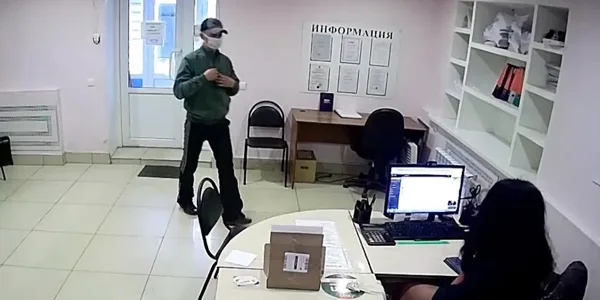 Дзержинские полицейские задержали подозреваемого в ограблении микрофинансовой организации