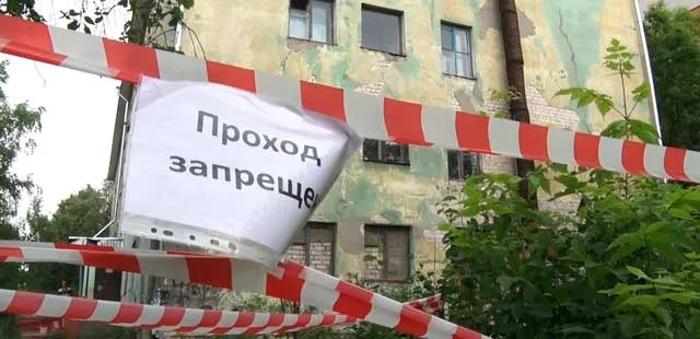 Небезопасная конструкция: обрушение дома в Дзержинске может произойти в любой момент