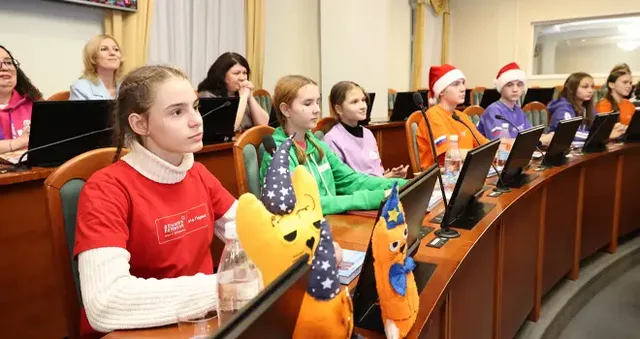 Встреча на уровне: школьники из Дзержинска побывали в Заксобрании Нижегородской области
