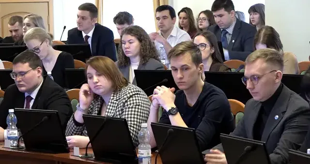 Объединяя поколения: телемост с городами-героями проведет к 9 мая молодежный парламент Нижегородской области
