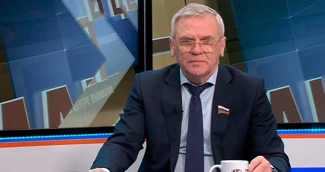 «В центре внимания с Евгением Люлиным». Штрафы за нарушение тишины, ремонт лечебных учреждений и новое детское движение