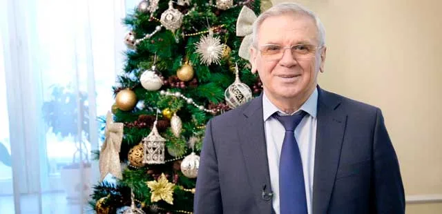 С Новым годом дзержинцев поздравляет председатель Законодательного собрания области Евгений Люлин