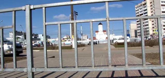 Путь закрыт. На дзержинском бульваре Химиков - новые маршруты для пешеходов