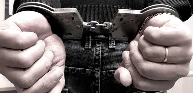Подозрительный сверток: дзержинские полицейские задержали жителя Коми по подозрению в распространении наркотиков