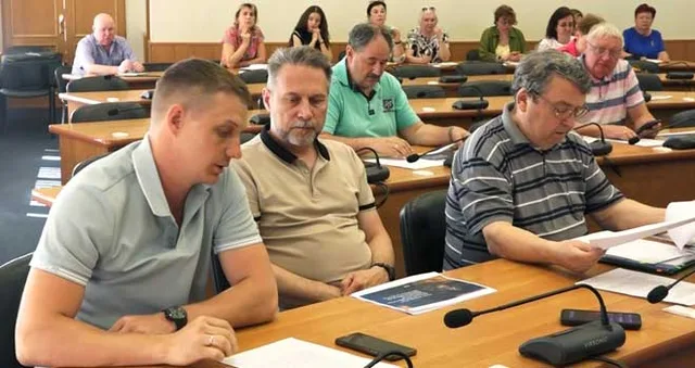 Депутаты заслушали: рассмотрение отчета главы города о работе в 2025 году началось в Гордуме Дзержинска