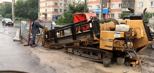 Дзержинский водоканал начал работу по замене водовода на улице Терешковой