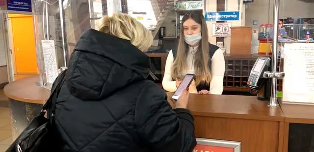 Предъявите QR-код: как дзержинцы относятся к введенным ограничением и новой системе пропусков