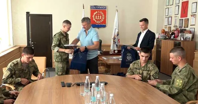 За неоценимую помощь в Летних играх паралимпийцев: волонтеров наградили в администрации Дзержинска