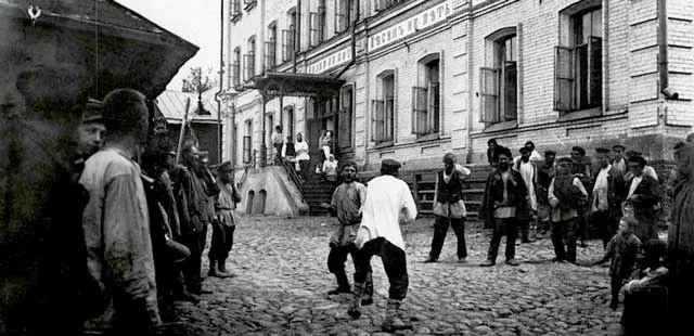 Записки о Дзержинске: «Покупайте свежие новости...»