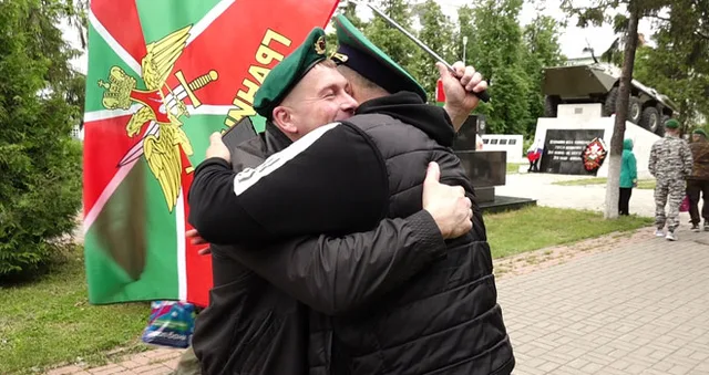 Стражи рубежей: торжественным митингом отметили День пограничника в Дзержинске