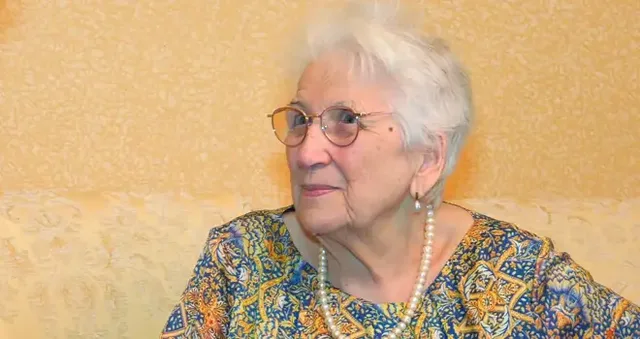 От сердца - к сердцу: глава Дзержинска Михаил Клинков поздравил с 90-летием Галину Гронскую