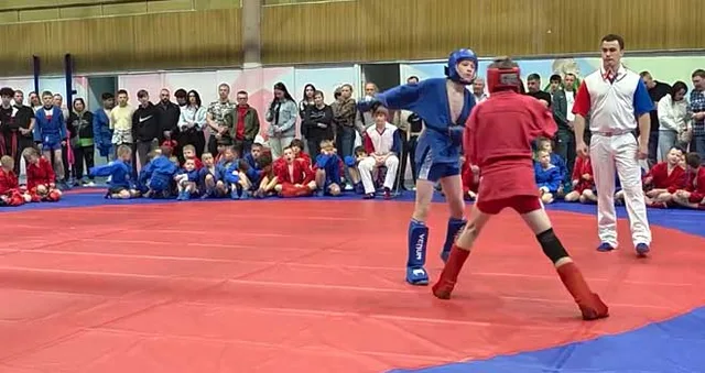 Спортобзор: медали самбистов и футбольные встречи ветеранских команд Дзержинска