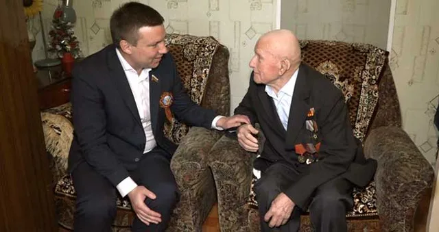 Низкий вам поклон! С предстоящим праздником ветеранов ВОВ и тружеников тыла поздравляют дзержинские депутаты
