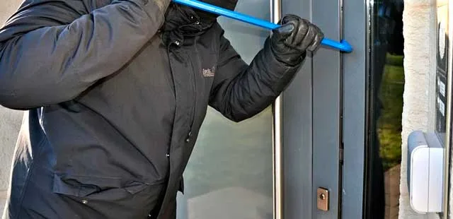 Чужое добро: двое несовершеннолетних дзержинцев задержаны за кражу имущества жителя Смоленской области