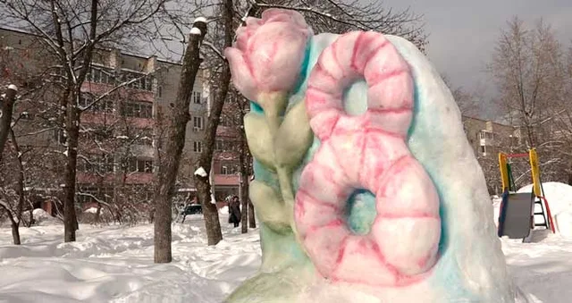 Нежное и снежное: поздравление с 8 Марта подготовил для женщин дзержинский скульптор