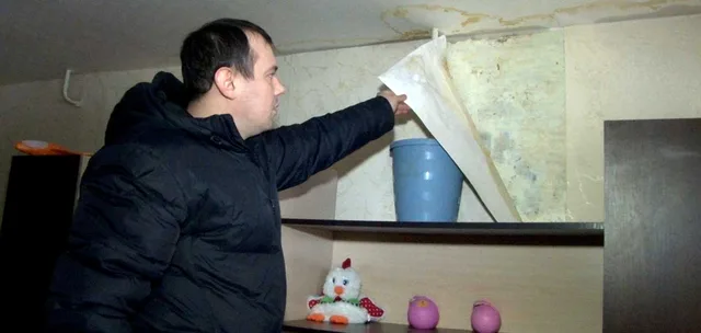 В дзержинских домах начались потопы из-за худых крыш