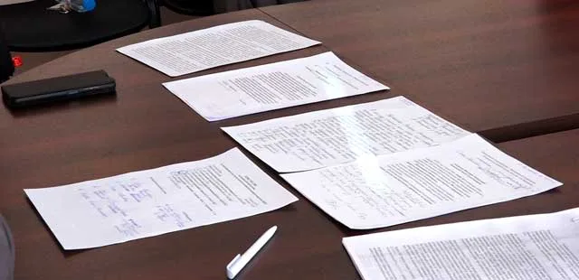 За дело взялись депутаты: аннулируются документы с подделанными подписями дзержинцев