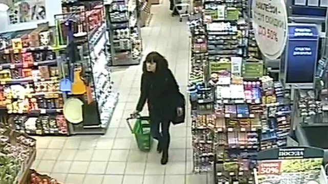 Жительница Дзержинска похитила бутылку коньяка
