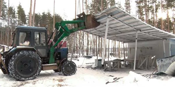Все под снос! Рядом с дзержинским кладбищем снесли незаконные постройки