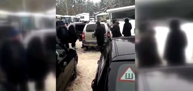 В Дзержинске люди не могли уехать с кладбища