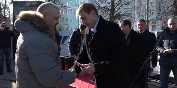 Юбилейная медаль. В преддверии 23 февраля дзержинцам вручали награды