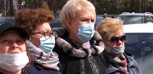 Точку ставить рано: противостояние почтальонов с руководством дзержинского почтамта вышло на новый уровень
