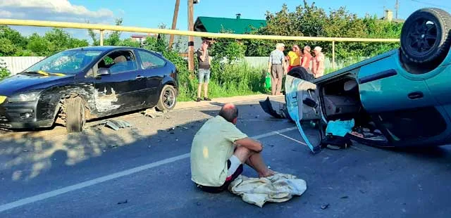 Крутые виражи: пьяный водитель устроил серьёзное ДТП под Дзержинском